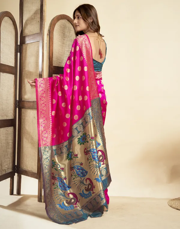 Pink_Luxurious_Silk_Blend_Paithani_Saree_With_Unstitched_Blouse_Piece