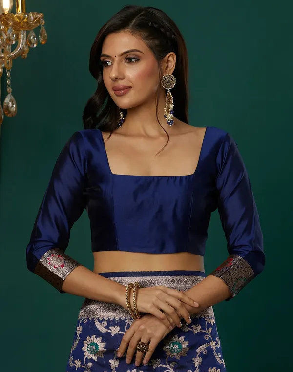 Navy_Blue_Silk_Blend_Kanjeevaram_Saree_With_Unstitched_Blouse_Piece