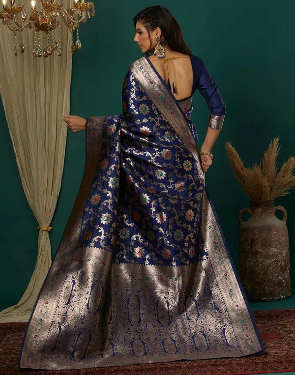 Navy_Blue_Silk_Blend_Kanjeevaram_Saree_With_Unstitched_Blouse_Piece