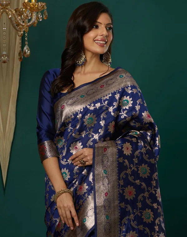 Navy_Blue_Silk_Blend_Kanjeevaram_Saree_With_Unstitched_Blouse_Piece