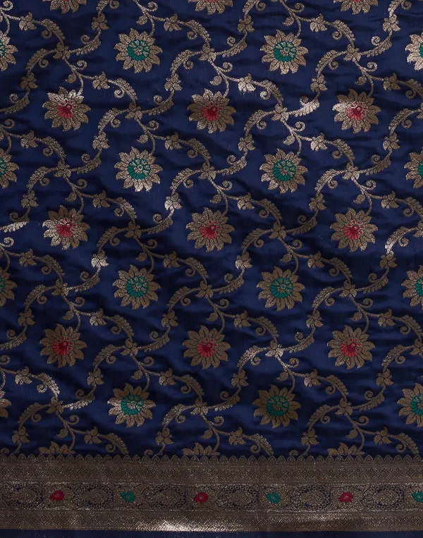 Navy_Blue_Silk_Blend_Kanjeevaram_Saree_With_Unstitched_Blouse_Piece