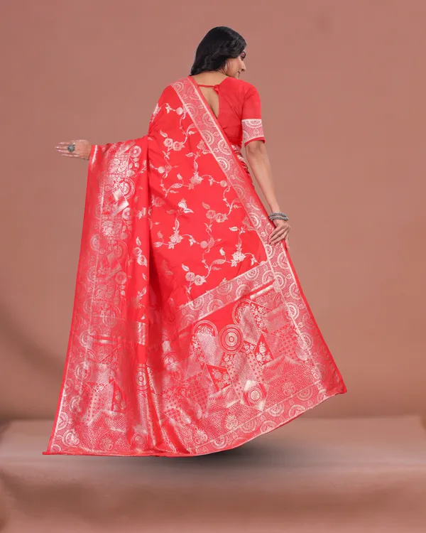 Elegant_light_Red_Banarasi_Silk_Saree_with_Intricate_Silver_Zari_Work_Traditional_Indian_Wedding_Wear