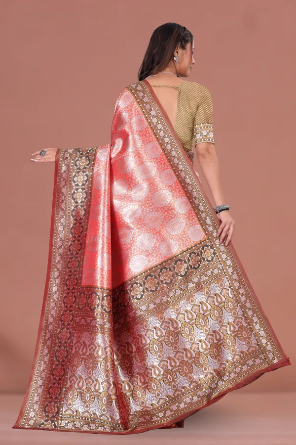 Graceful_Pink_and_Maroon_Banarasi_Silk_Saree_with_Antique_Gold_Zari_Weaving