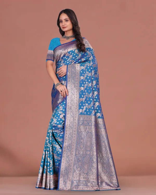 Royal_Blue_Banarasi_Silk_Saree_with_Silver_Zari_Weaving_and_Contrast_Blouse_Piece