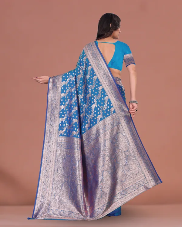 Royal_Blue_Banarasi_Silk_Saree_with_Silver_Zari_Weaving_and_Contrast_Blouse_Piece