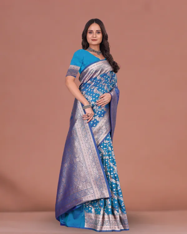 Royal_Blue_Banarasi_Silk_Saree_with_Silver_Zari_Weaving_and_Contrast_Blouse_Piece
