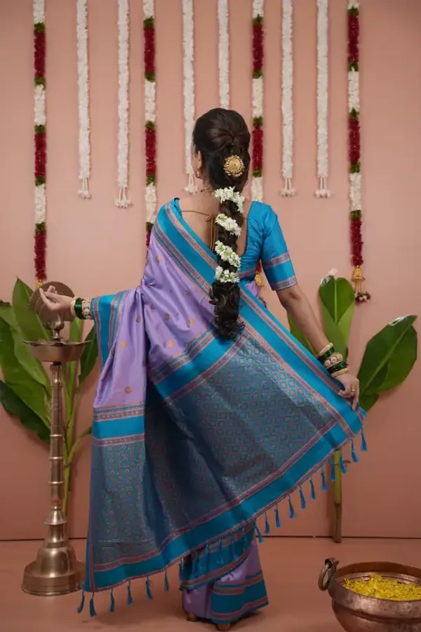 Woven_Narayanpet_Cotton_Silk_Saree_(Lavender)