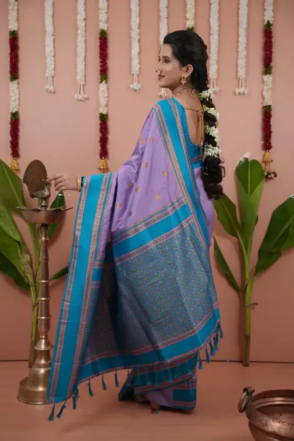 Woven_Narayanpet_Cotton_Silk_Saree_(Lavender)