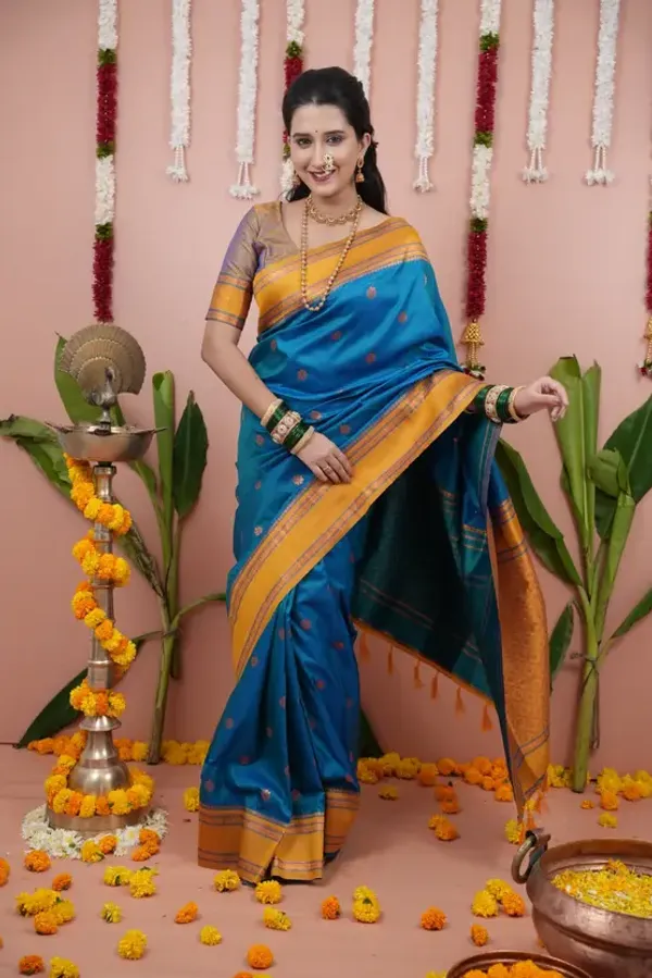 Woven_Narayanpet_Cotton_Silk_Saree_(vibrant_blue)