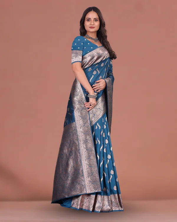 Blue_Banarasi_Silk_Saree_with_Zari_Weaving_Border_&_Rich_Pallu_�_Elegant_Traditional_Wea