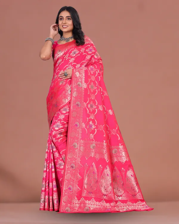 Banarasi_Silk_Saree_in_Pink_with_Golden_Zari_Weaving_&_Floral_Design