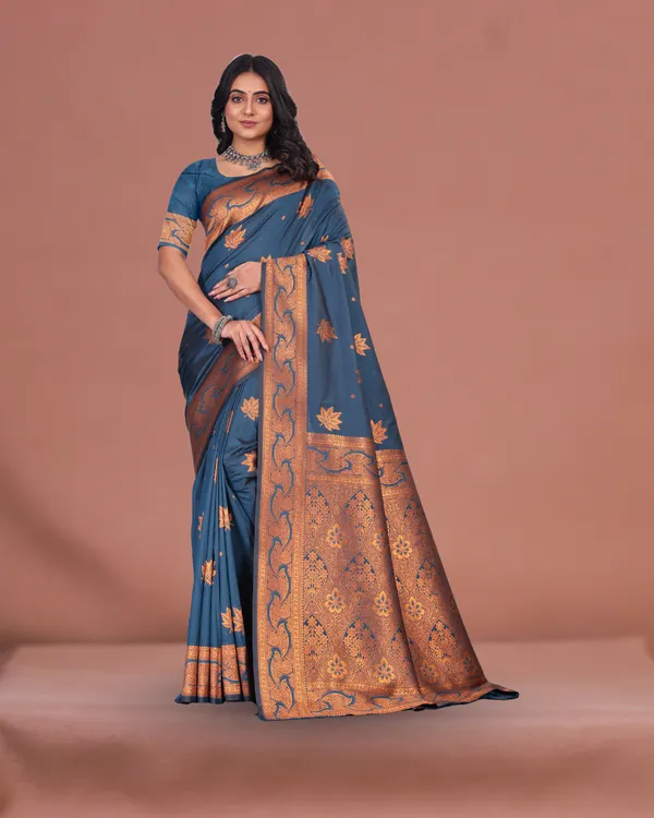 Rama_Banarasi_Silk_Saree_with_Golden_Zari_Weaving_&_Traditional_Floral_Design