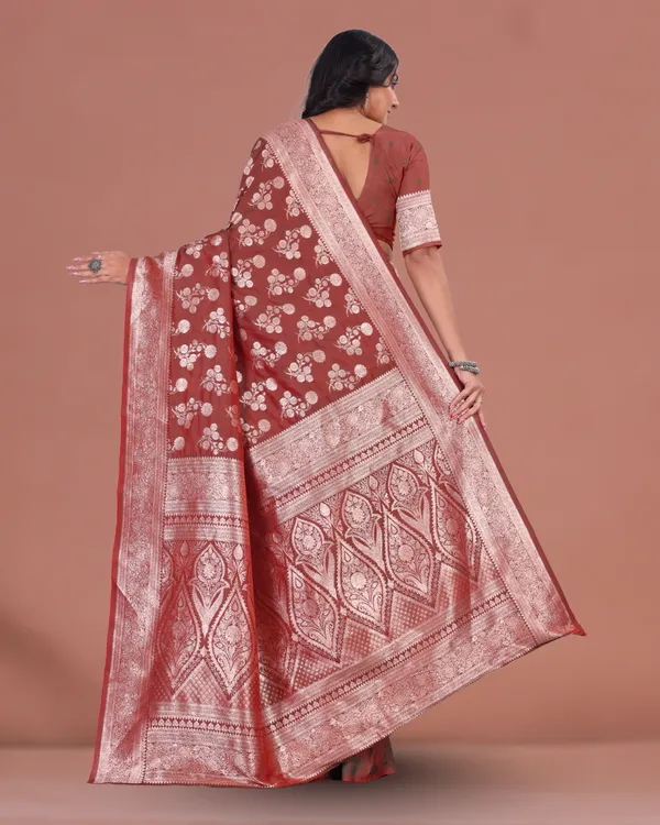 Elegant_Brown_Banarasi_Silk_Saree_with_Golden_Zari_Weaving_&_Traditional_Border