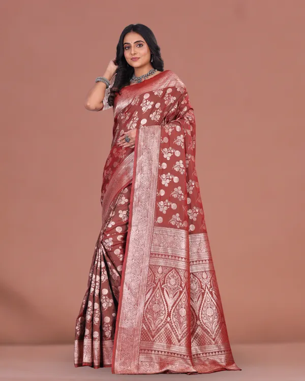 Elegant_Brown_Banarasi_Silk_Saree_with_Golden_Zari_Weaving_&_Traditional_Border
