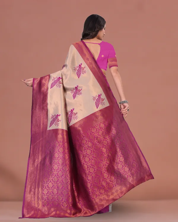 Cotton_Saree_with_Contrast_Border,_Zari_Weaving_and_Peacock_Motifs