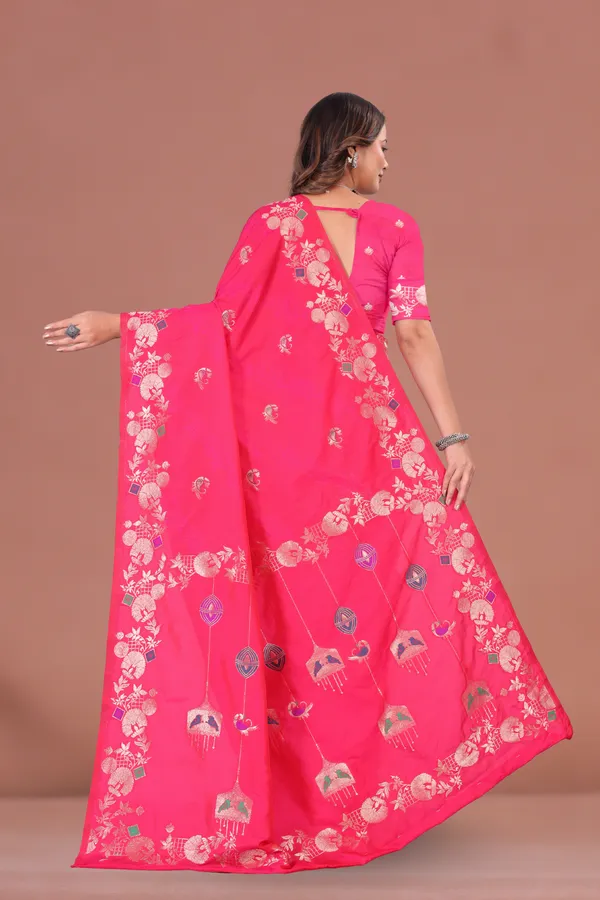 Elegant_Pink_Banarasi_Silk_Saree_with_Intricate_Zari_Weaving