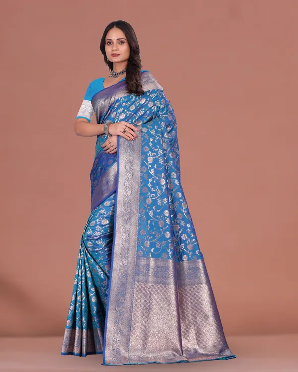 Royal_Blue_Banarasi_Silk_Saree_with_Silver_Zari_Weaving_and_Contrast_Blouse_Piece