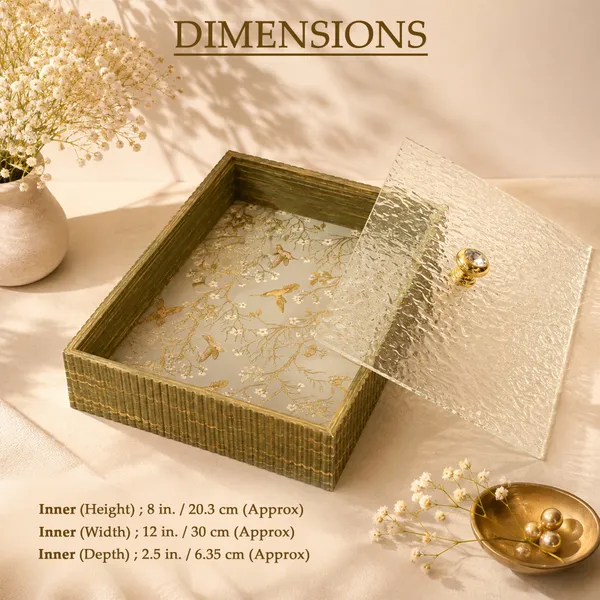 Premium_Acrylic_Gift_Box_with_Ribbed_Crystal_Lid