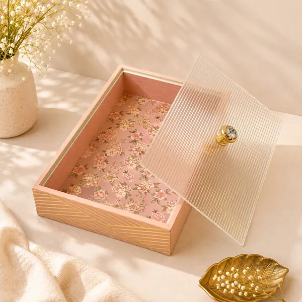 Premium_Acrylic_Gift_Box_with_Ribbed_Crystal_Lid