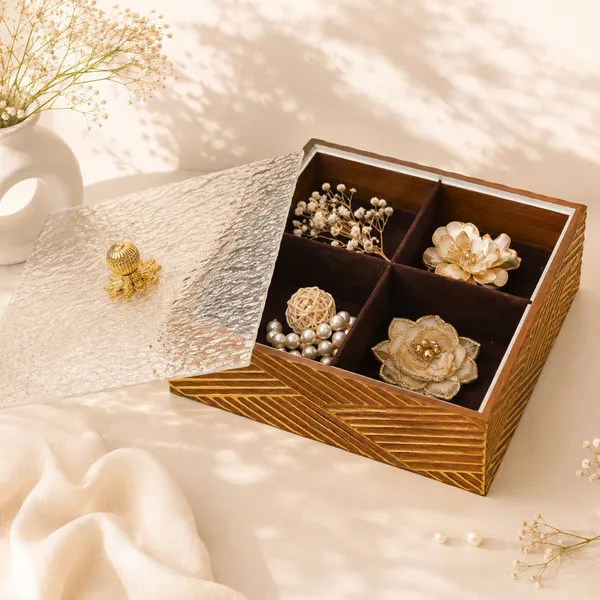 Premium_Jewellery_Organizer_Box_with_Glass_Lid