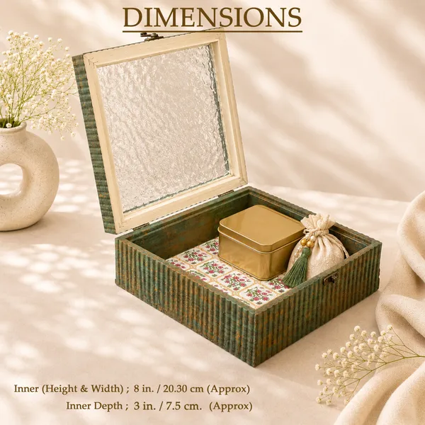 Premium_Green_Decorative_Gift_Box_with_Glass_Lid