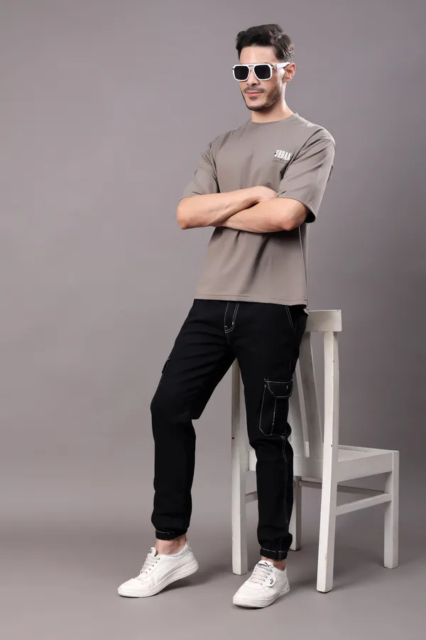Black_Regular_Fit_Mid_Rise_Cargo_Pants_For_Men