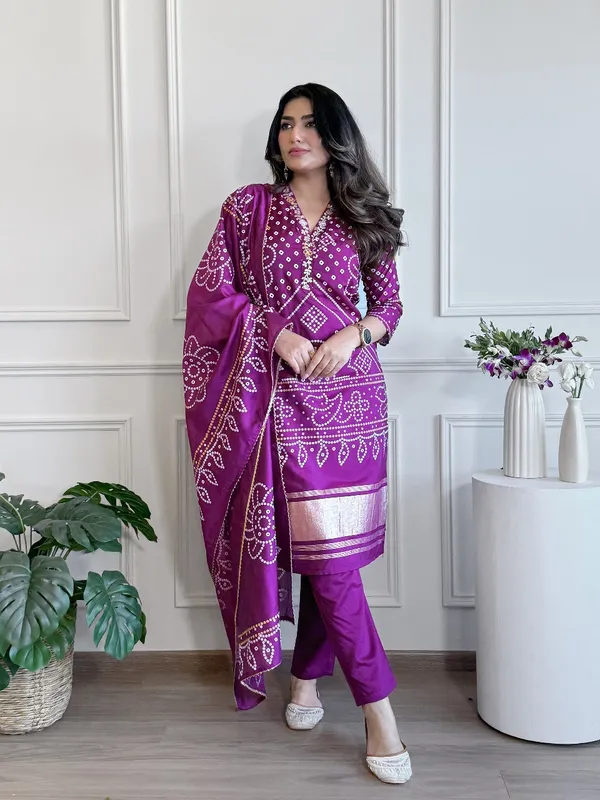 Maroon_Bandhej_Cotton_Suit_Set__Timeless_Tradition_In_Every_Thread_For_Women