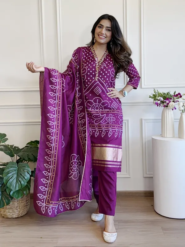Maroon_Bandhej_Cotton_Suit_Set__Timeless_Tradition_In_Every_Thread_For_Women