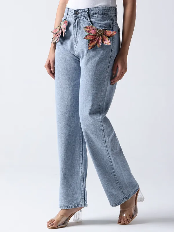 Blue_Autumn_Maple_Detachable_Brooch_on_Jeans_Denim_For_Women
