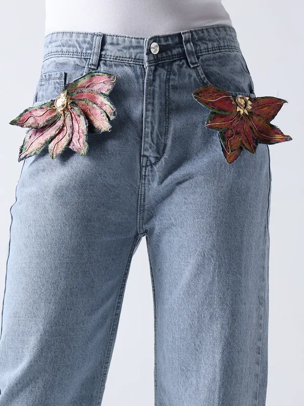 Blue_Autumn_Maple_Detachable_Brooch_on_Jeans_Denim_For_Women