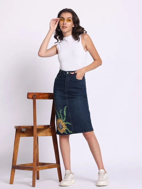 Blue_Sunflower_Bloom_Hand-Painted_Denim_Skirt_For_Women