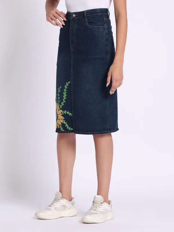 Blue_Sunflower_Bloom_Hand-Painted_Denim_Skirt_For_Women