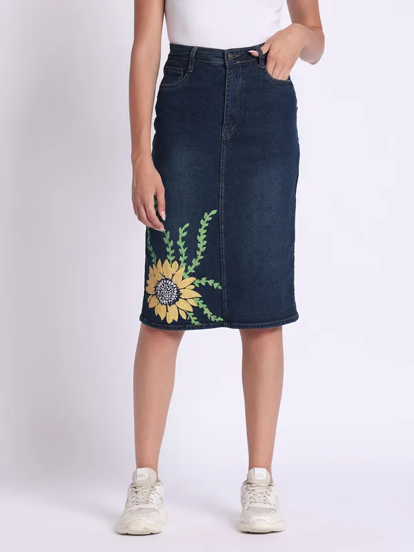 Blue_Sunflower_Bloom_Hand-Painted_Denim_Skirt_For_Women