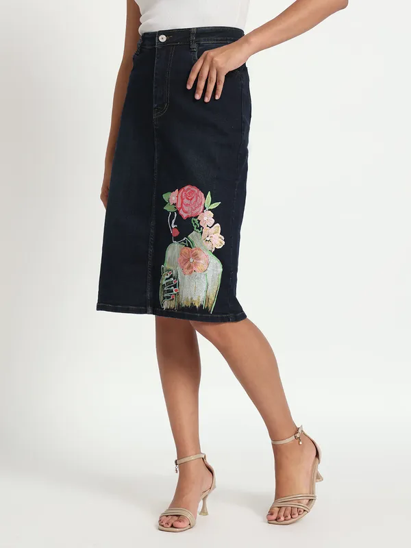 Dark_Blue_Floral_Muse_Hand-Painted_Denim_Skirt_Knee_Length_For_Women