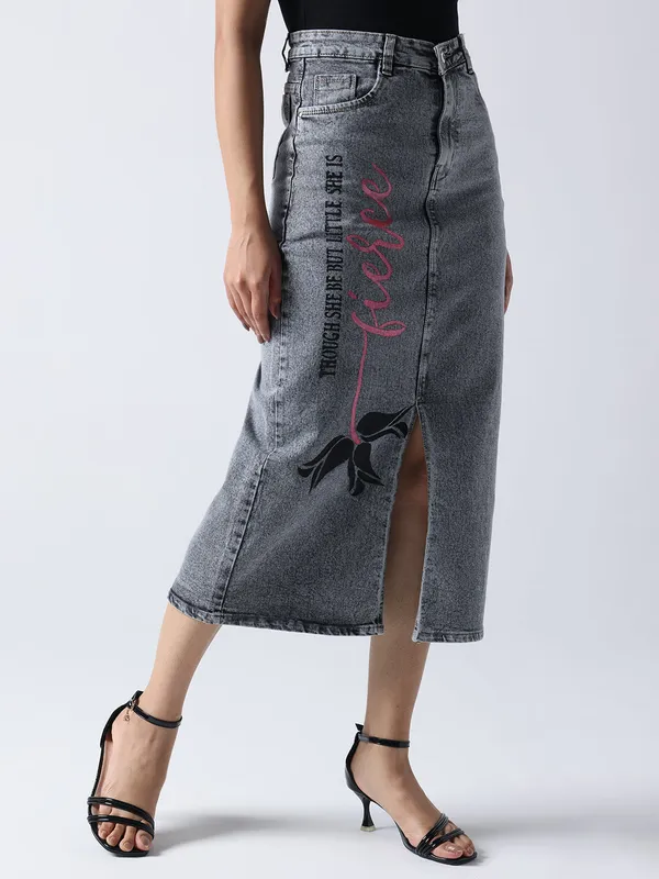 Charcoal_Grey_Poetic_Rose_Denim_Skirt_For_Women
