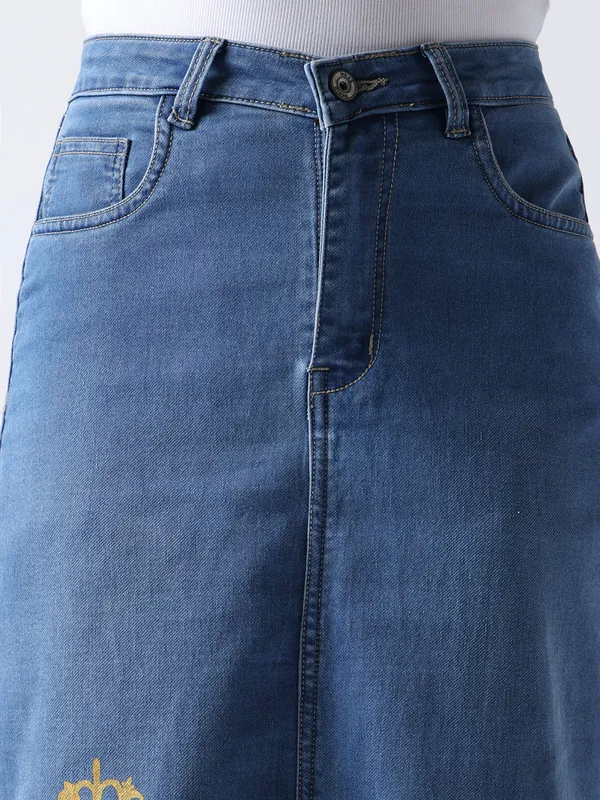 Sky_Blue_Queen_Bee_Pop_Art_Denim_Midi_Skirt_For_Women