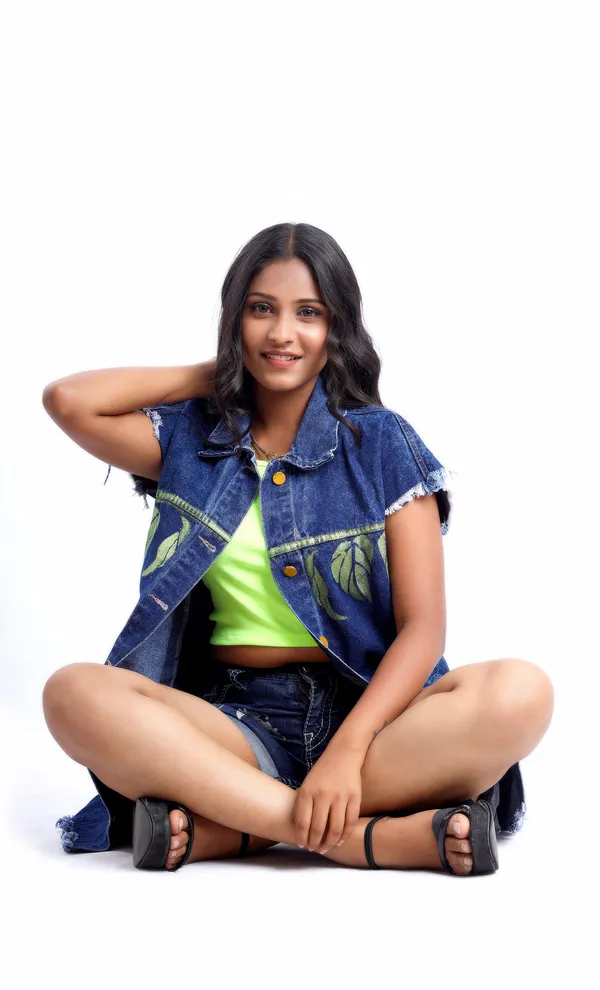 Blue_Divine_Flora_Hand_Painted_Sleeveless_Denim_Jacket_For_Women