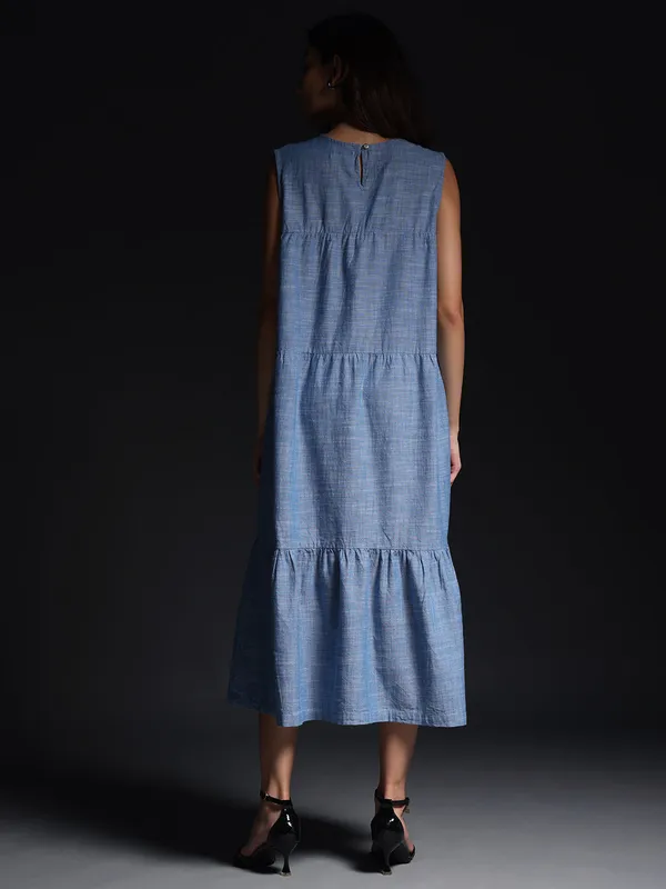 Blue_Red_Sunflower_Chambray_Sleeveless_Maxi_Dress_For_Women