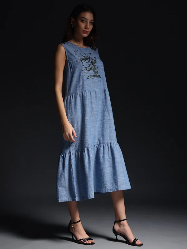 Blue_Whispering_Willow_Sleeveless_Maxi_Dress_For_Women