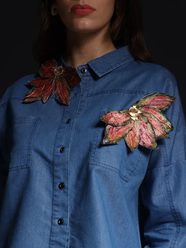 Black_Autumn_Petals_Convertible_Denim_Shirt_For_Women