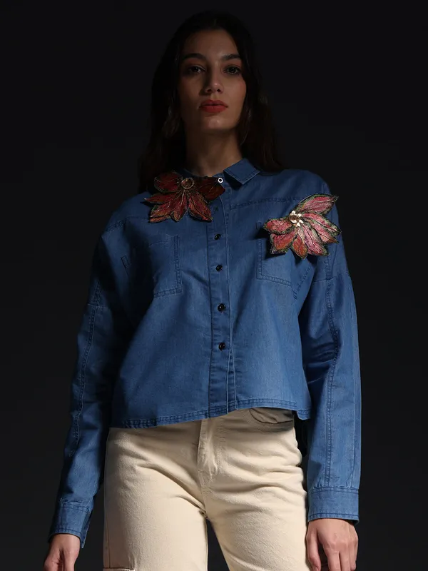 Black_Autumn_Petals_Convertible_Denim_Shirt_For_Women