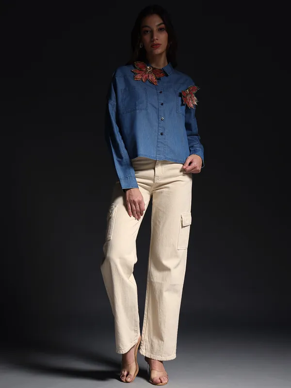 Black_Autumn_Petals_Convertible_Denim_Shirt_For_Women