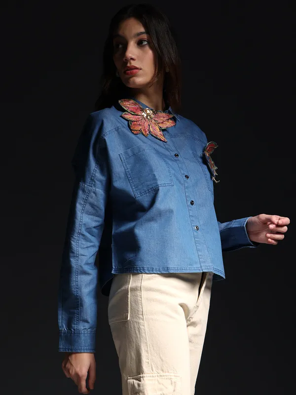 Black_Autumn_Petals_Convertible_Denim_Shirt_For_Women