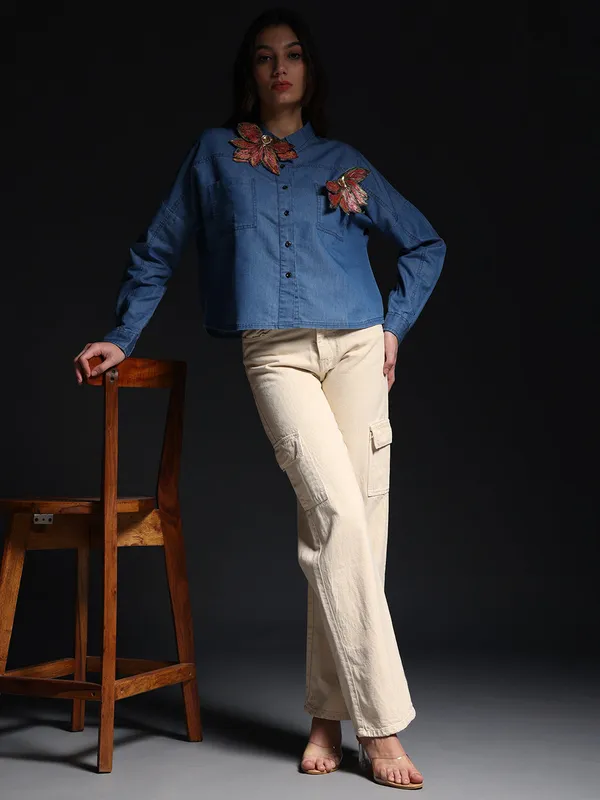 Black_Autumn_Petals_Convertible_Denim_Shirt_For_Women