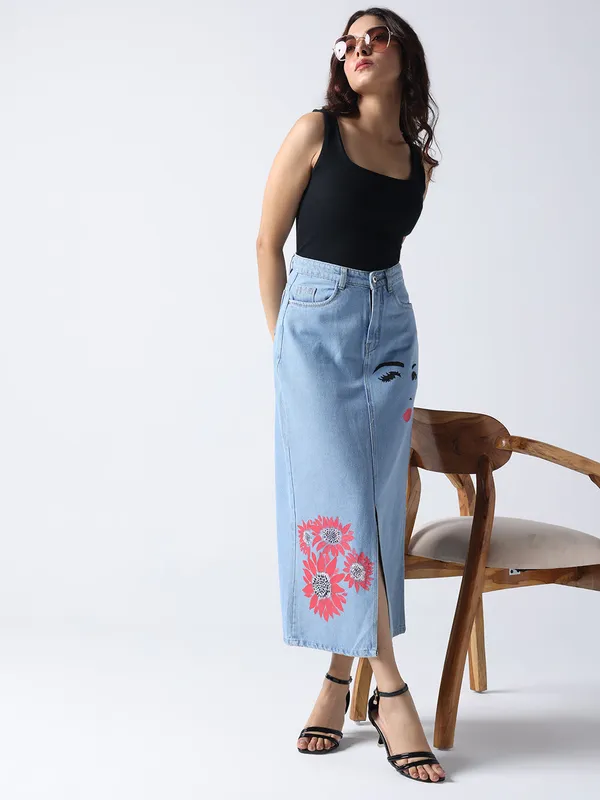 Blue_Winking_Beauty_Denim_Maxi_Skirt_For_Women