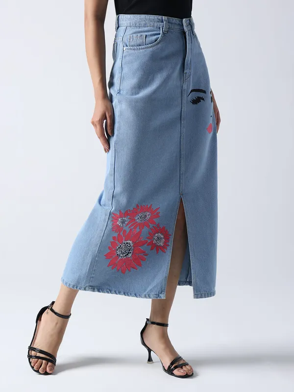 Blue_Winking_Beauty_Denim_Maxi_Skirt_For_Women