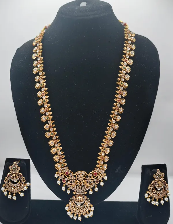 Gold_Tone_Floral_Necklace_Set_For_Women