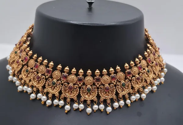 Gold_Tone_Traditional_Necklace_Set_For_Women