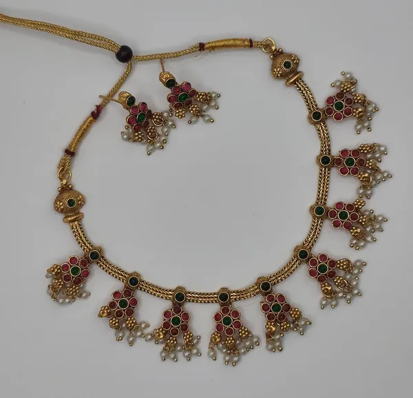 Gold_Tone_Multicolour_Stone_Necklace_Set_With_Earrings