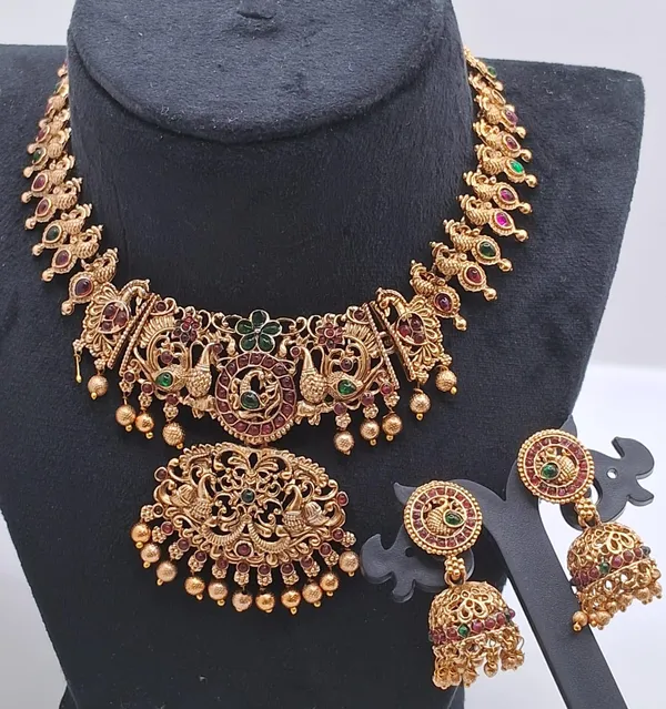 Gold_Tone_Peacock_Motif_Necklace_Set_For_Women